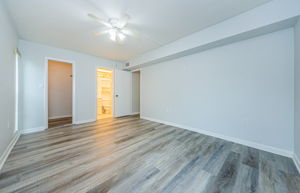 Master Bedroom 1c-2