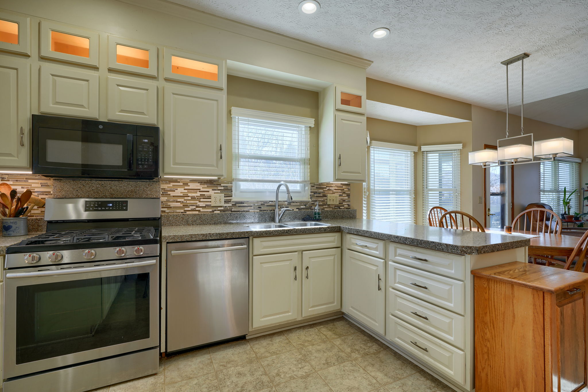 5245 Bressler Dr (46)