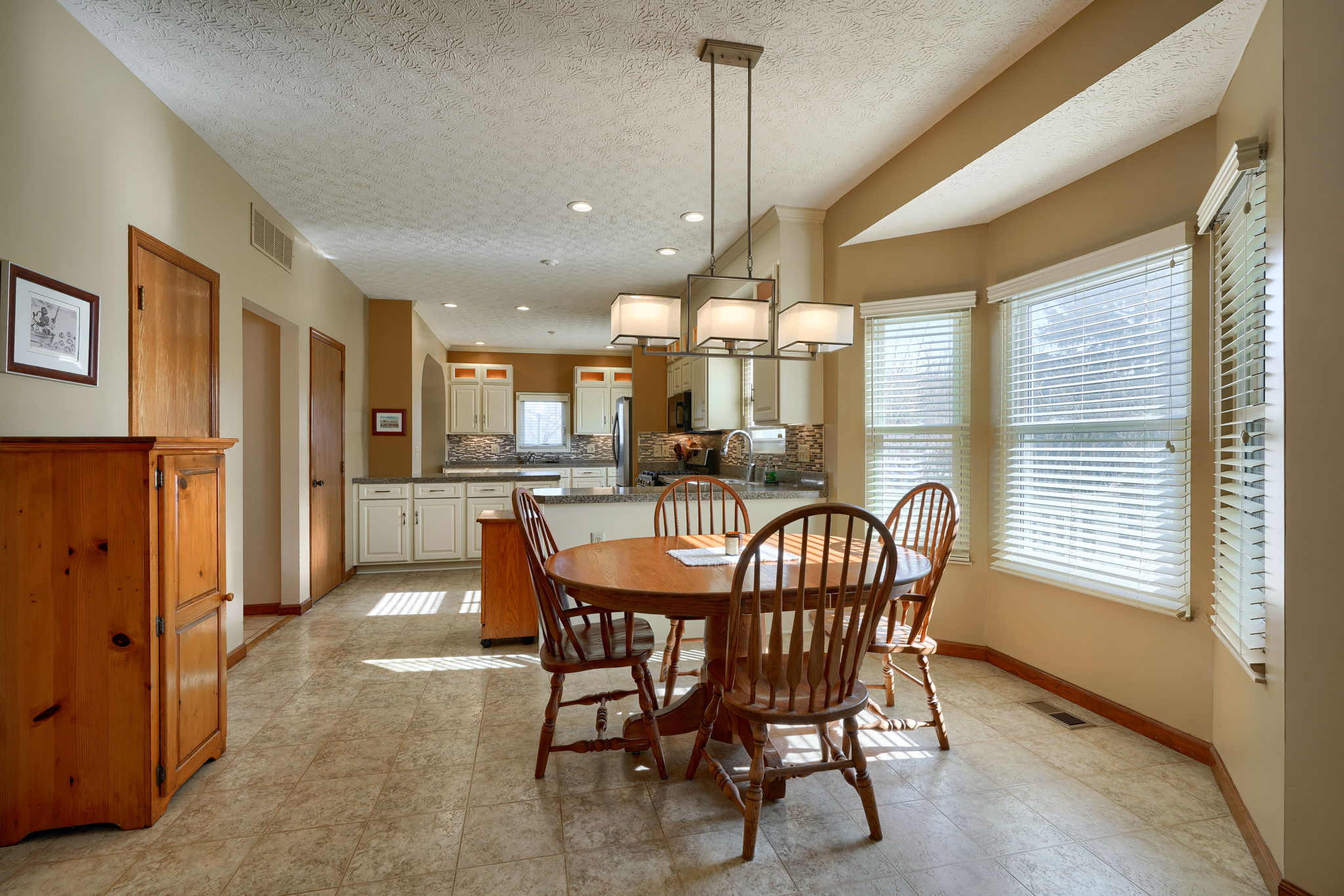 5245 Bressler Dr (54)