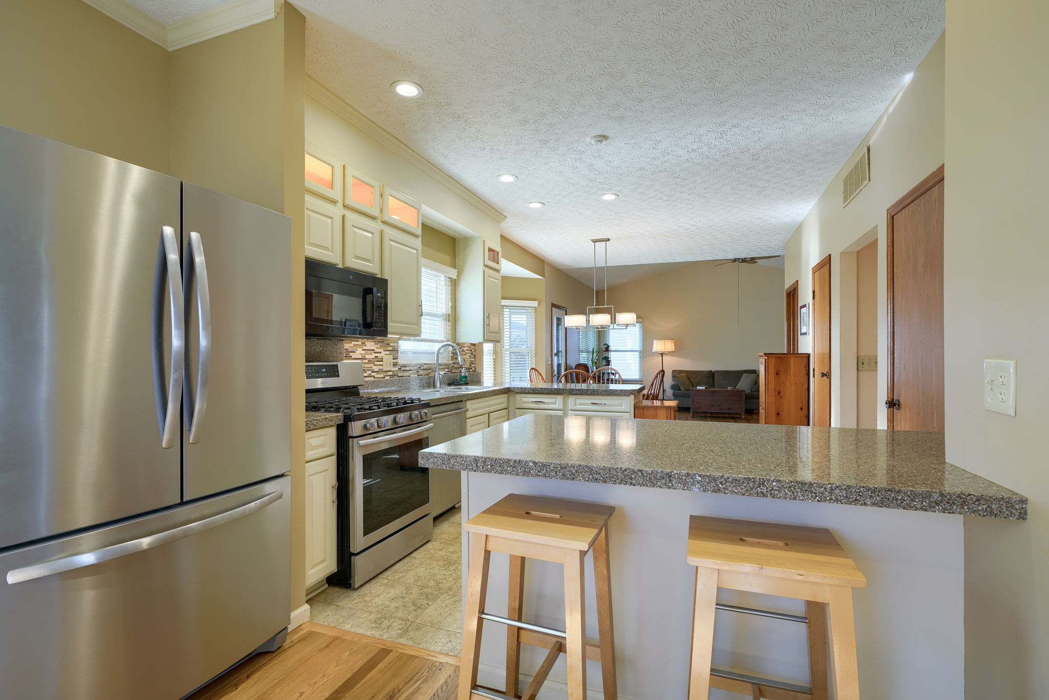 5245 Bressler Dr (42)