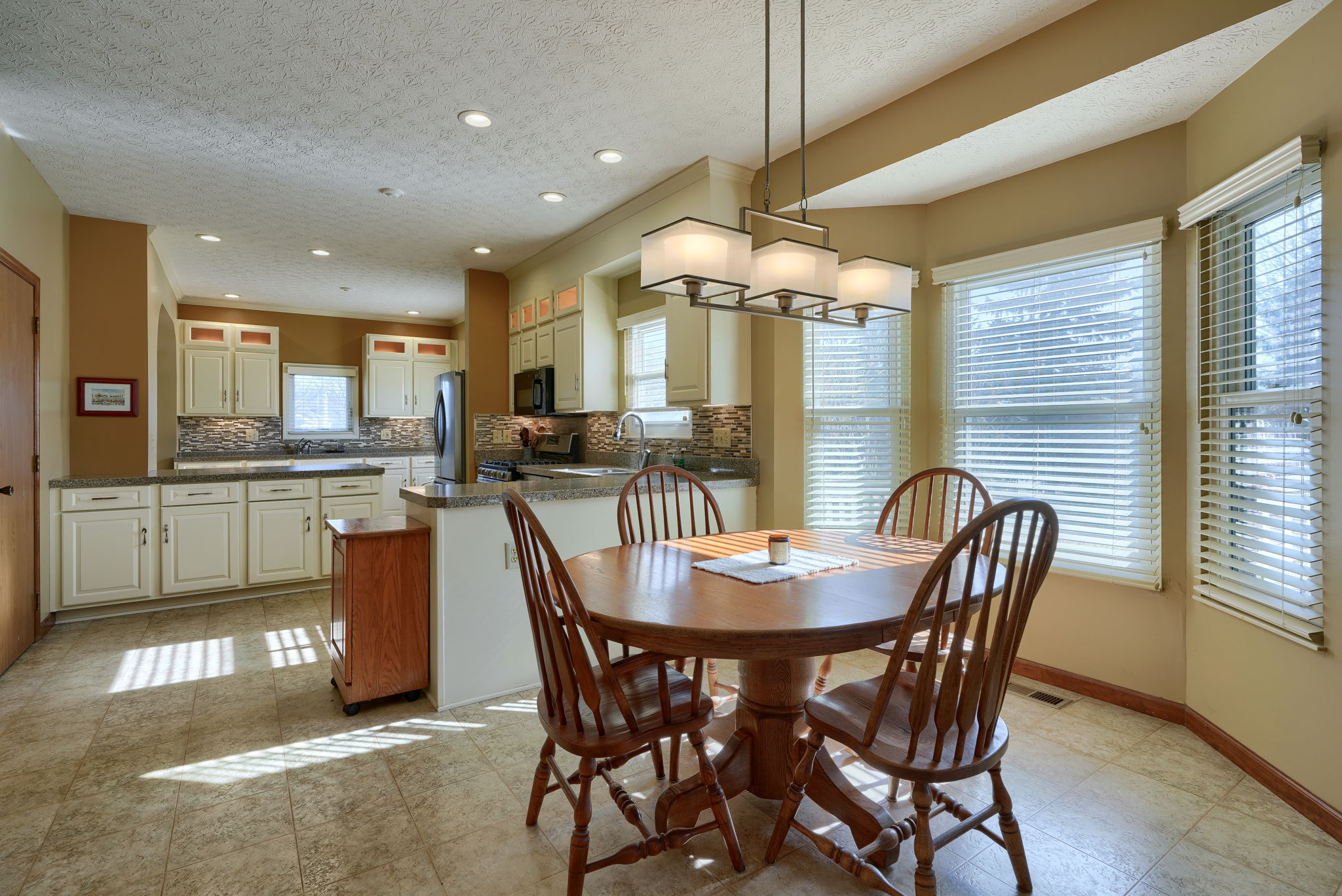 5245 Bressler Dr (50)