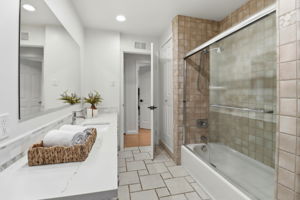 026_F8_5245 Bucknall Rd