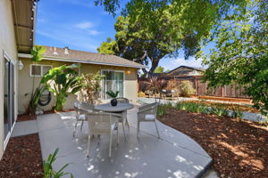 031_F8_5245 Bucknall Rd