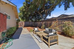 034_F8_5245 Bucknall Rd