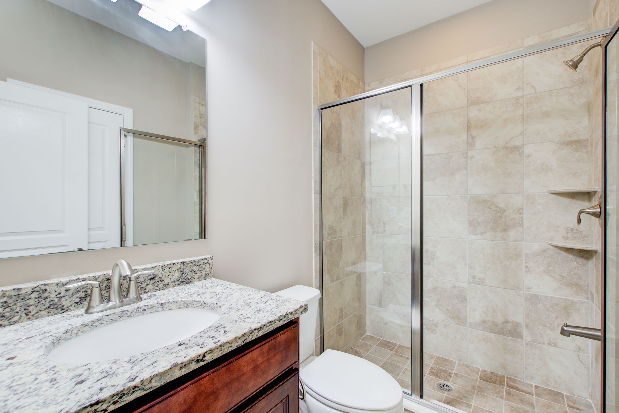 6 Ground Level Shared Full Bath