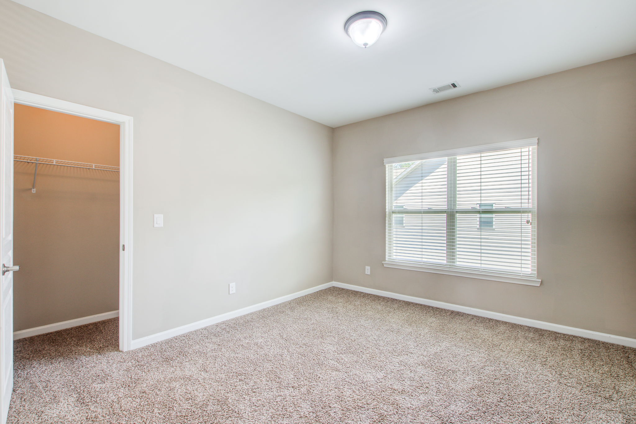 26 BR 3 A w Closet View