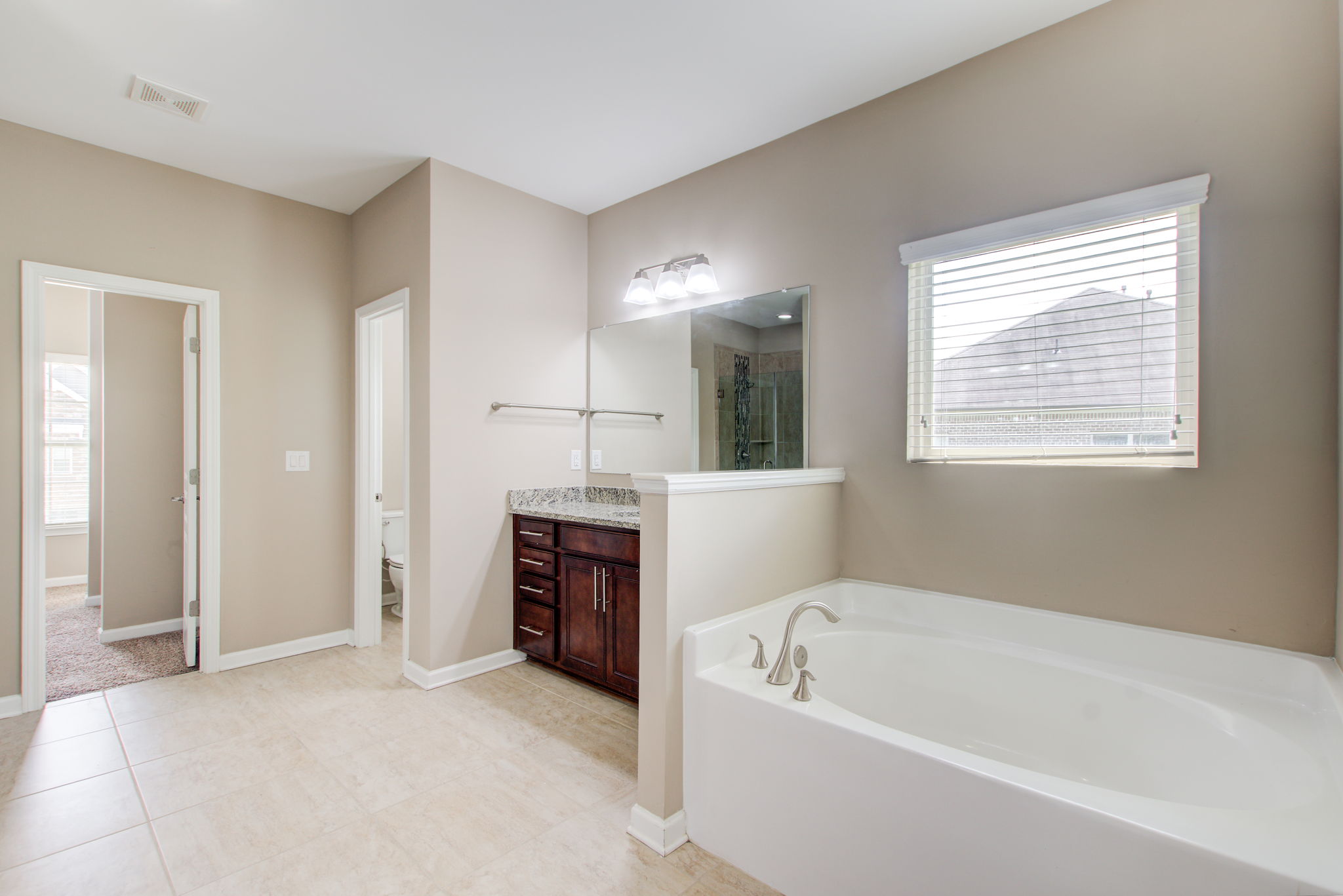 34 Main BR En Suite A w Closet View