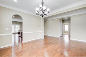 10 Dining B w Kitchen + BR 5 Views