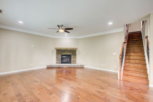 19 Living Room C w Upper Level Access
