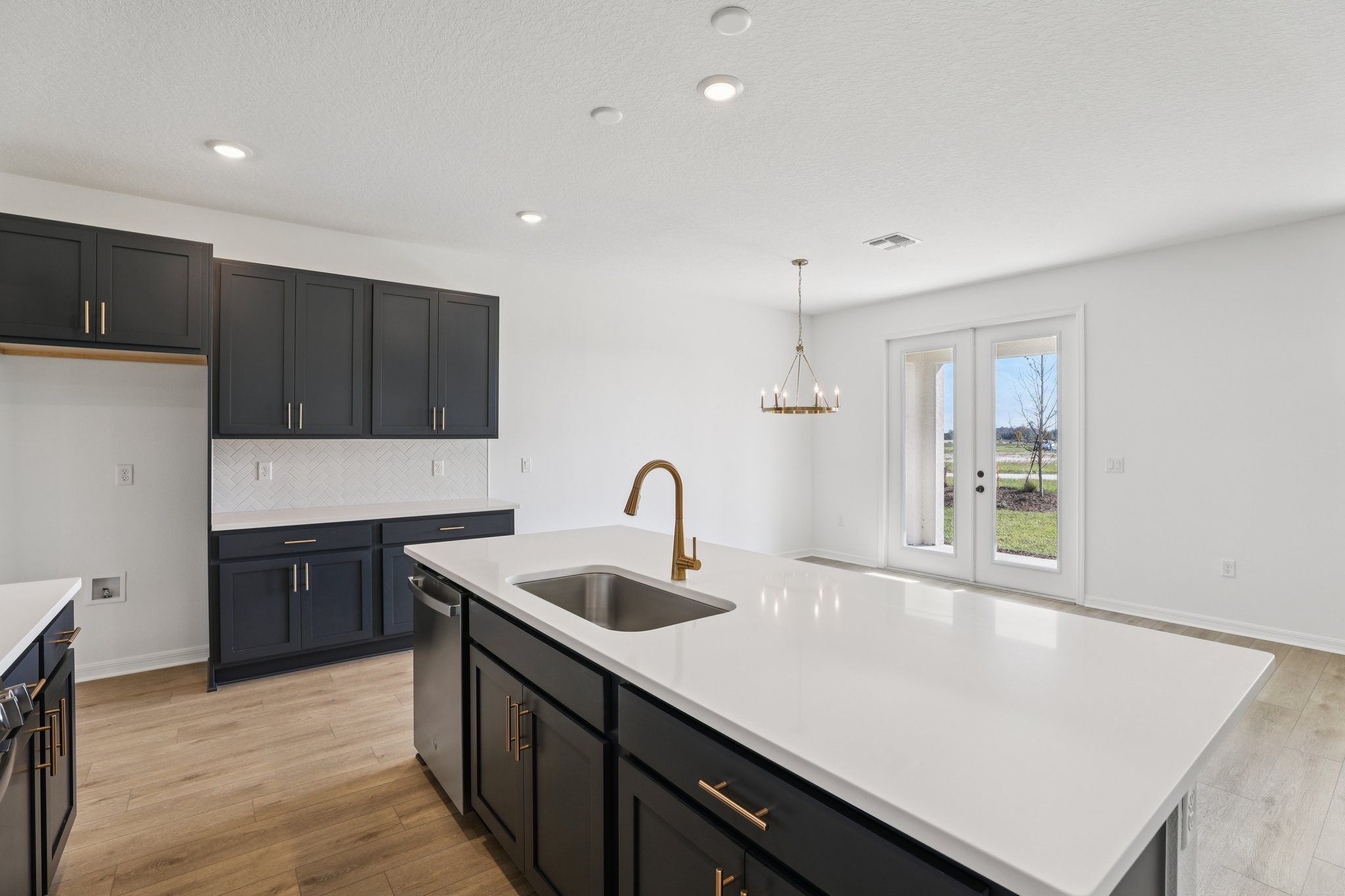 Painted Bamboo St-S0601-018.jpg