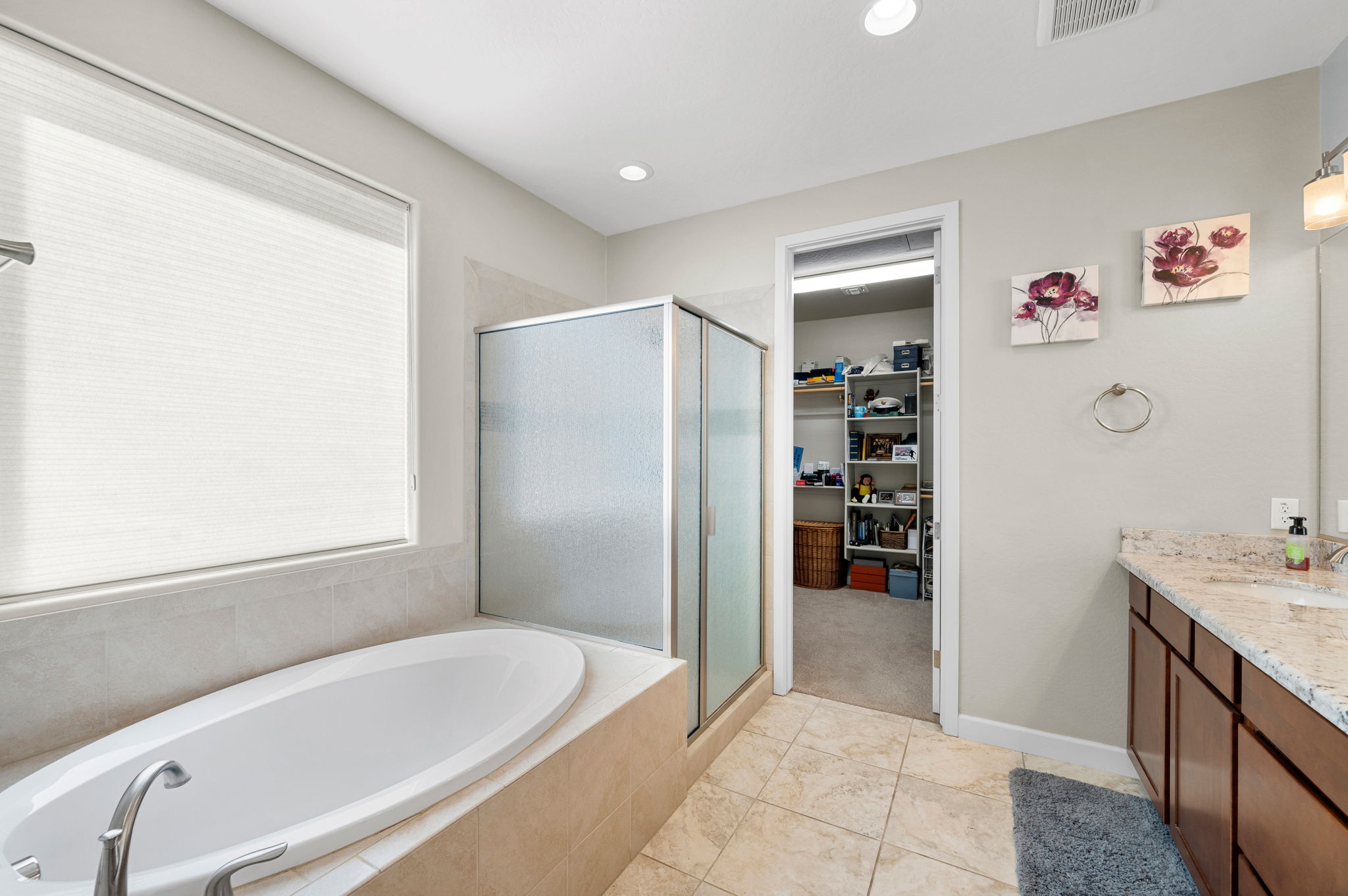 Primary Bathroom (2)