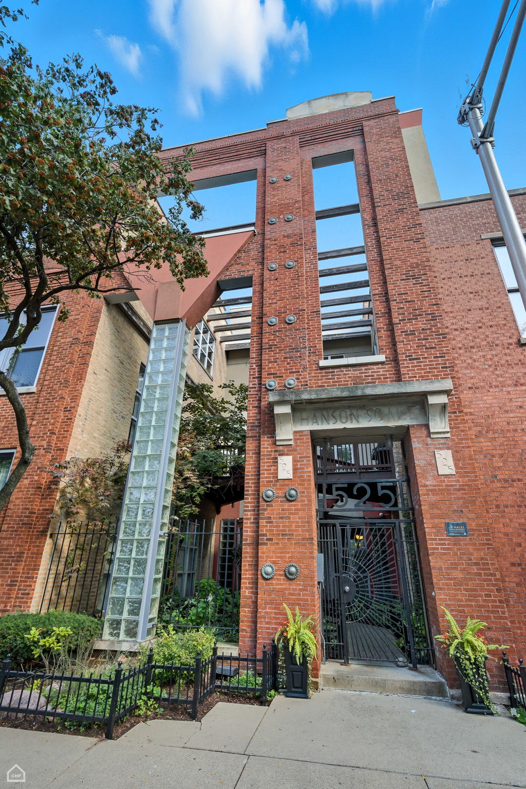 525 Ada Unit 43 - Mark Allen Glusker_100425_003