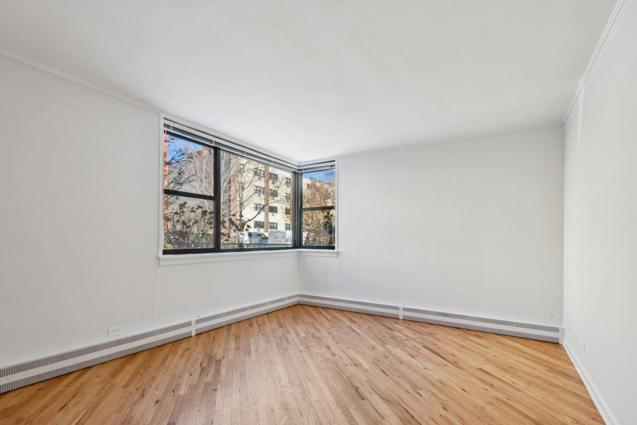 525 W Aldine Ave 1E_004.jpg