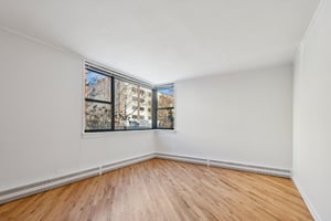 525 W Aldine Ave 1E_004.jpg