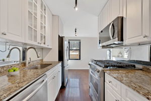 525 W Aldine Ave 403_008