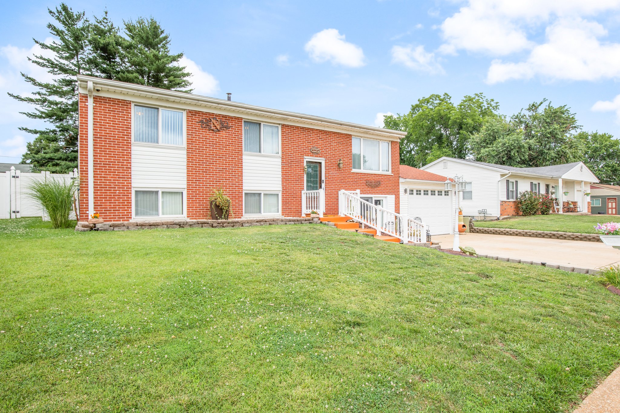 004 - 525 Wren Dr, Arnold, MO.jpg