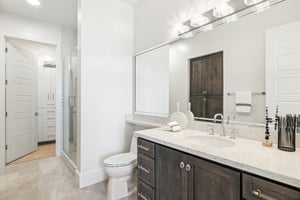 5250 E Deer Valley Dr 406 - 023.jpg