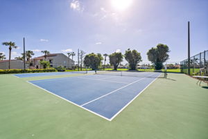 Subdivision Tennis