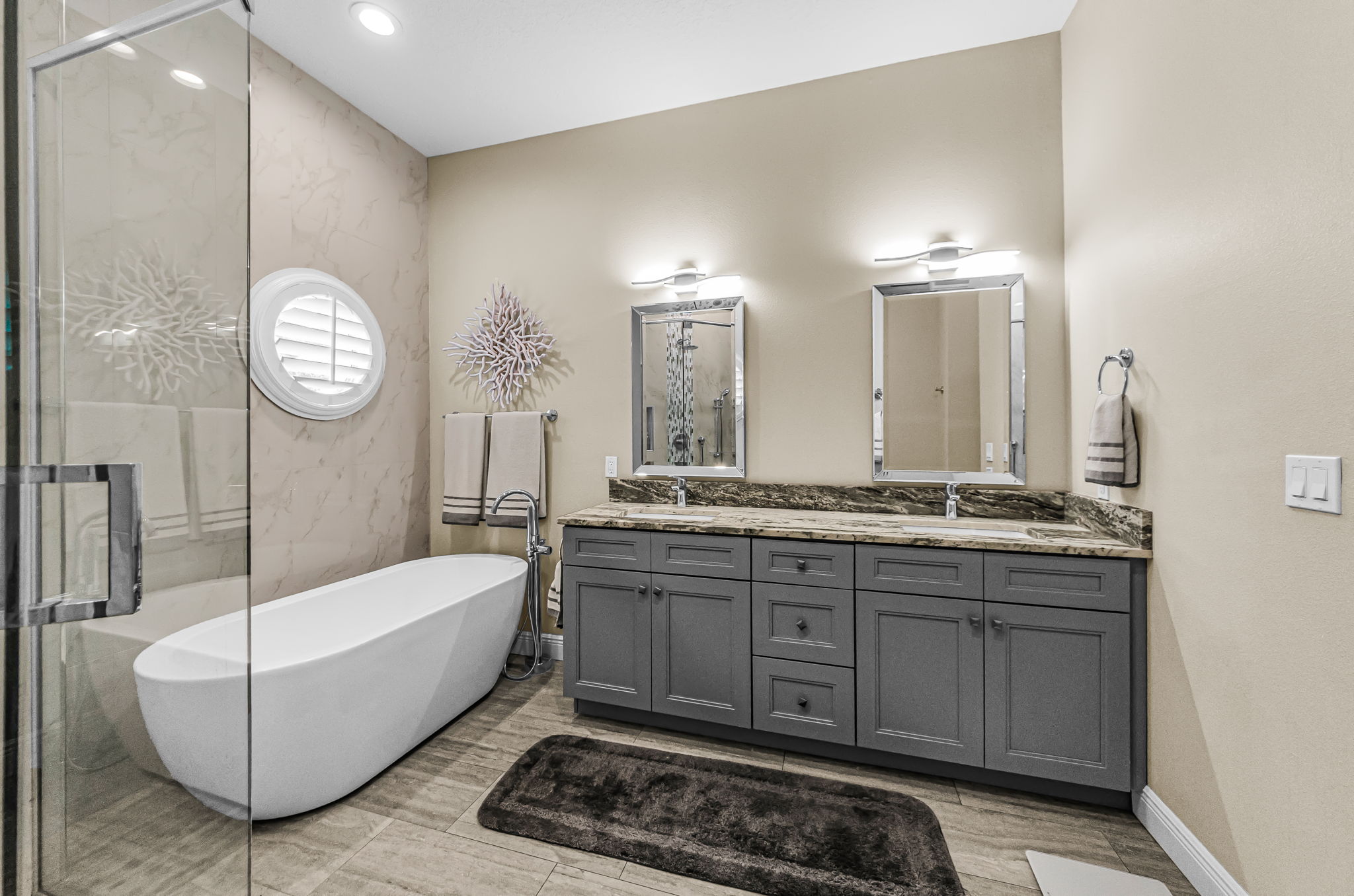 Primary Bathroom1c