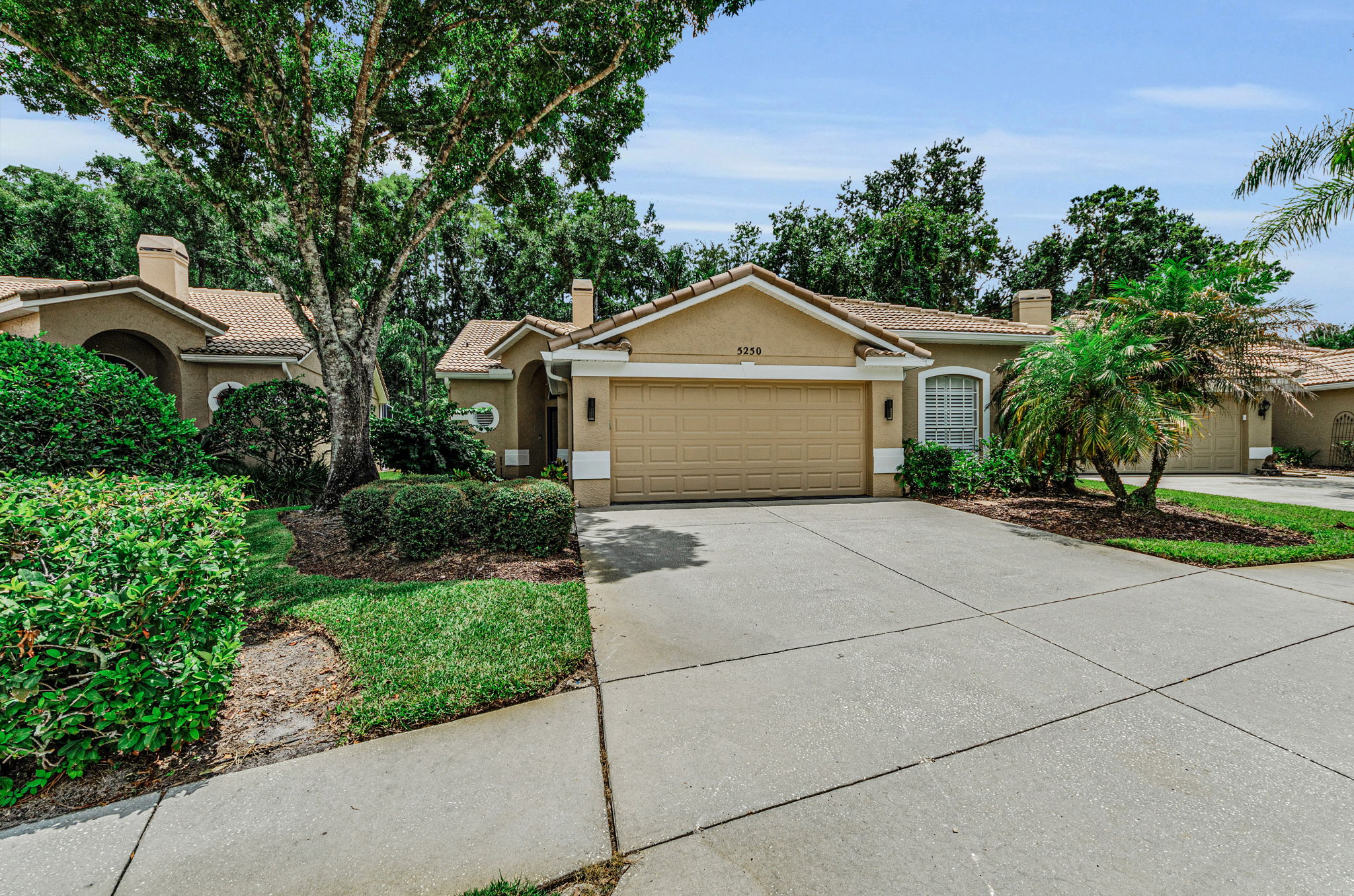 Front Exterior5