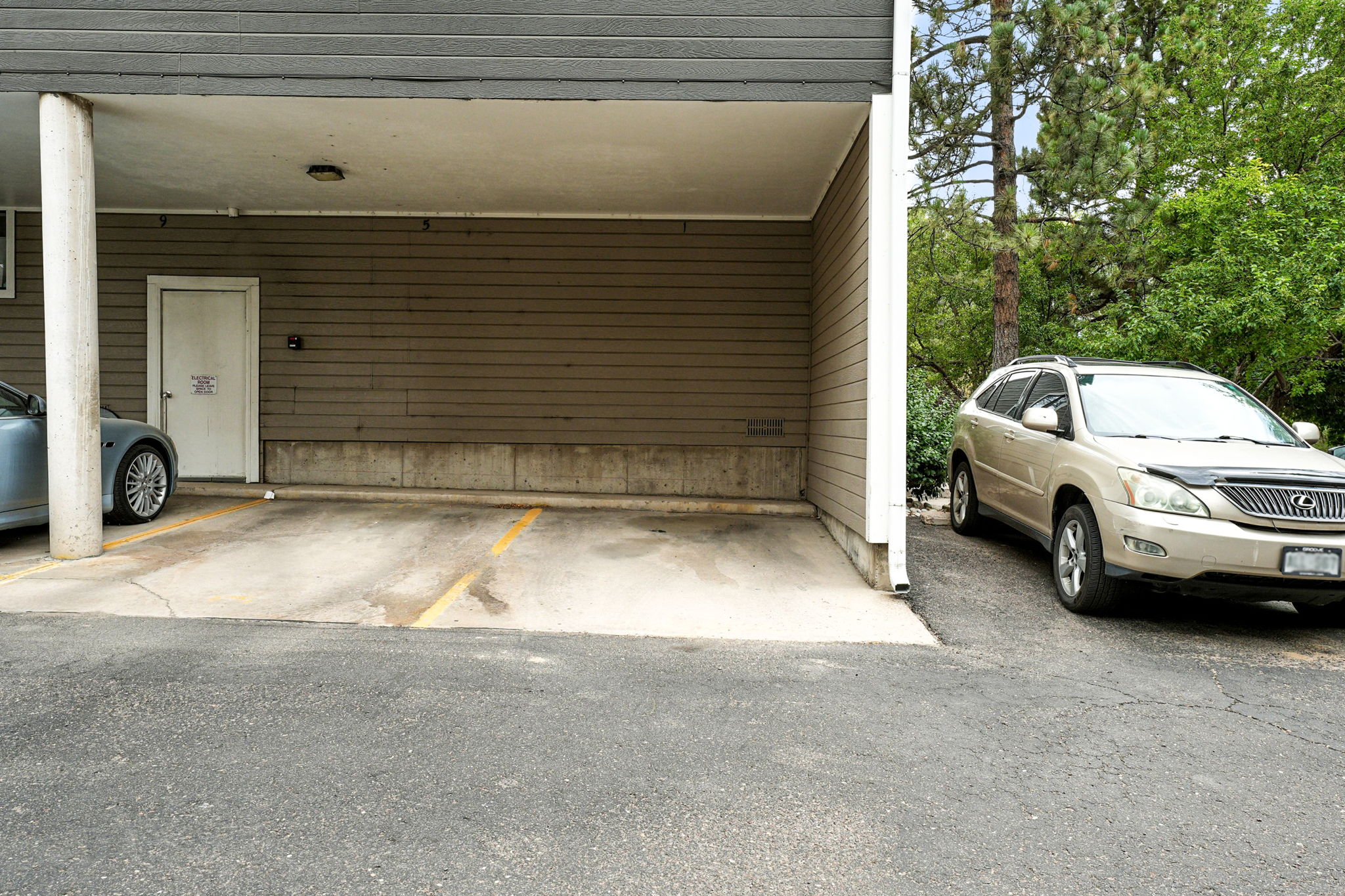  Photo 48