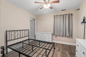 S Drexel Blvd GN-S0110-021.jpg