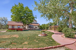 5257 Godding Hollow Pkwy, Longmont, CO 80504, USA Photo 3