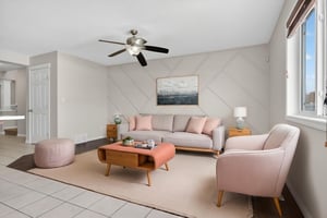 DSC05596 virtually staged.jpeg