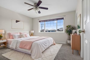 DSC05614 virtually staged.jpeg