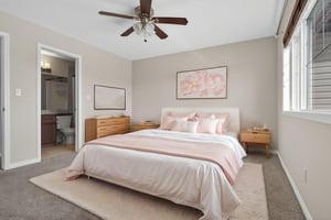 DSC05628 virtually staged.jpeg