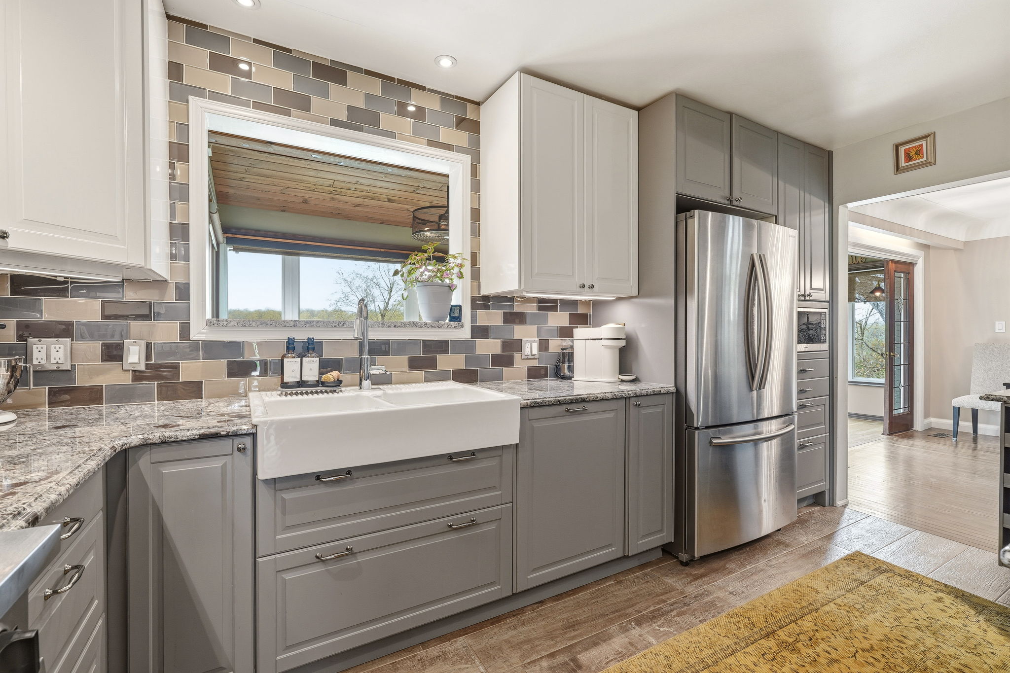  Photo 27