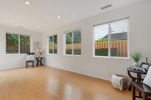16 - Family Room