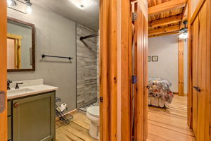  Photo 34