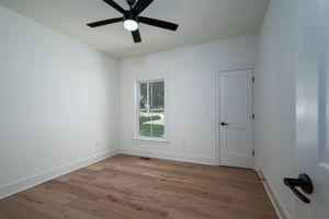  Photo 37