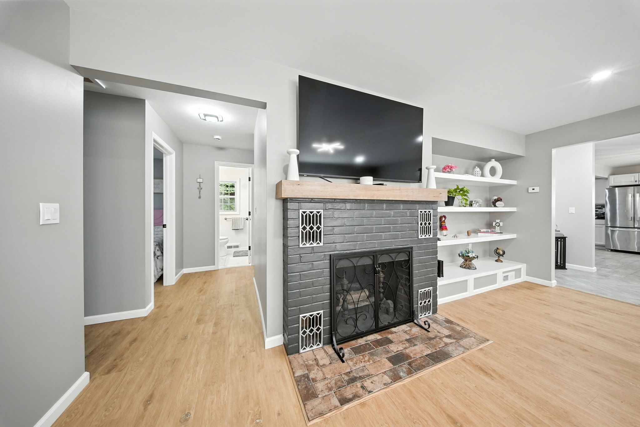  Photo 10