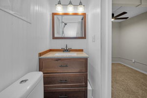 Primary Bathroom1c