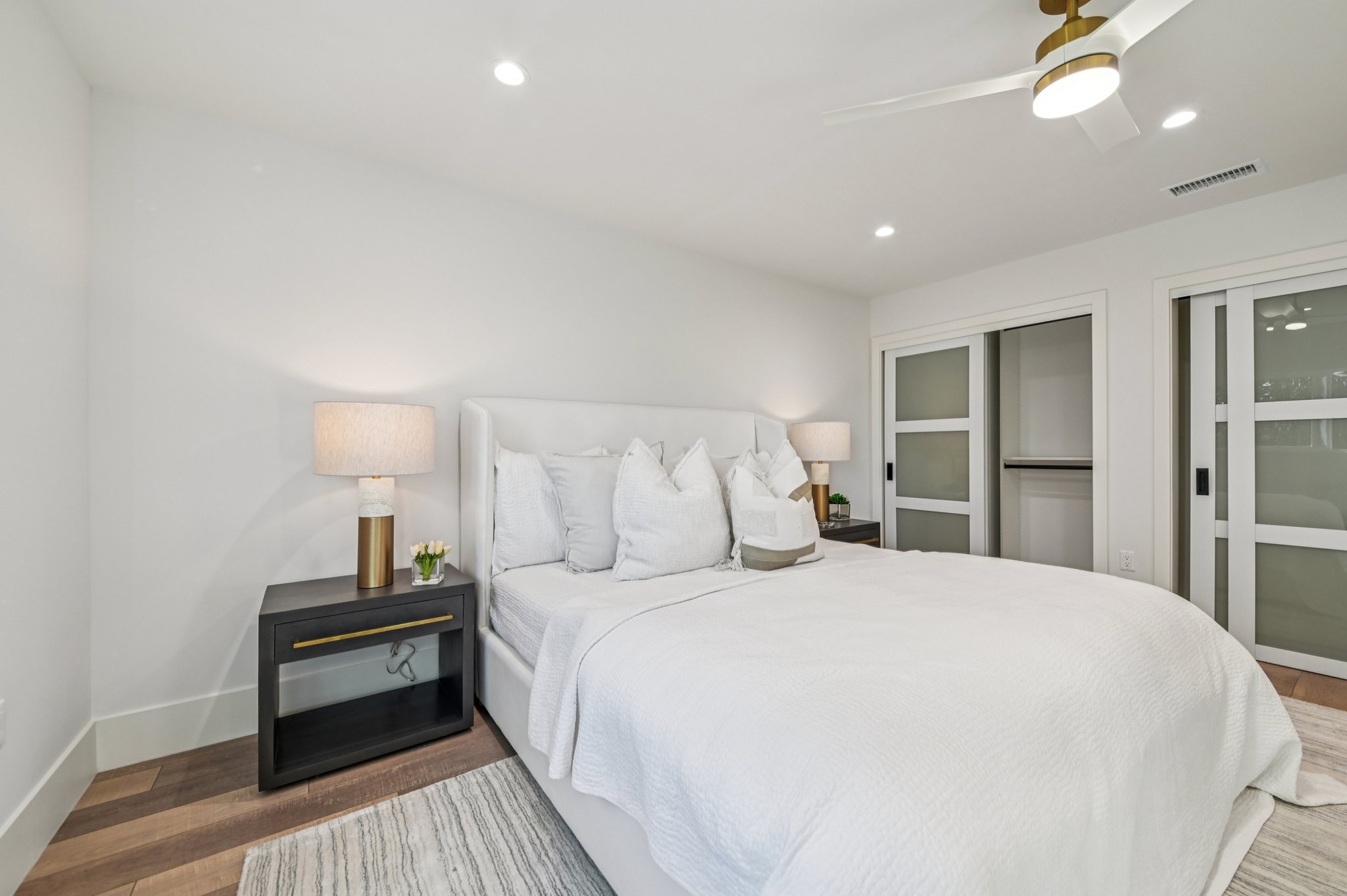 Glenroy Dr-S2011-035.jpg