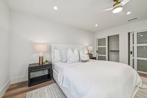 Glenroy Dr-S2011-035.jpg