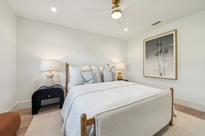 Glenroy Dr-S2011-047.jpg