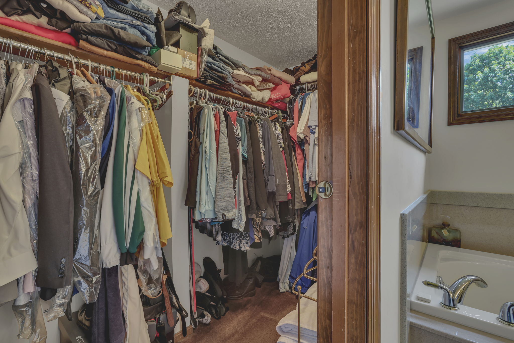 Photo 52