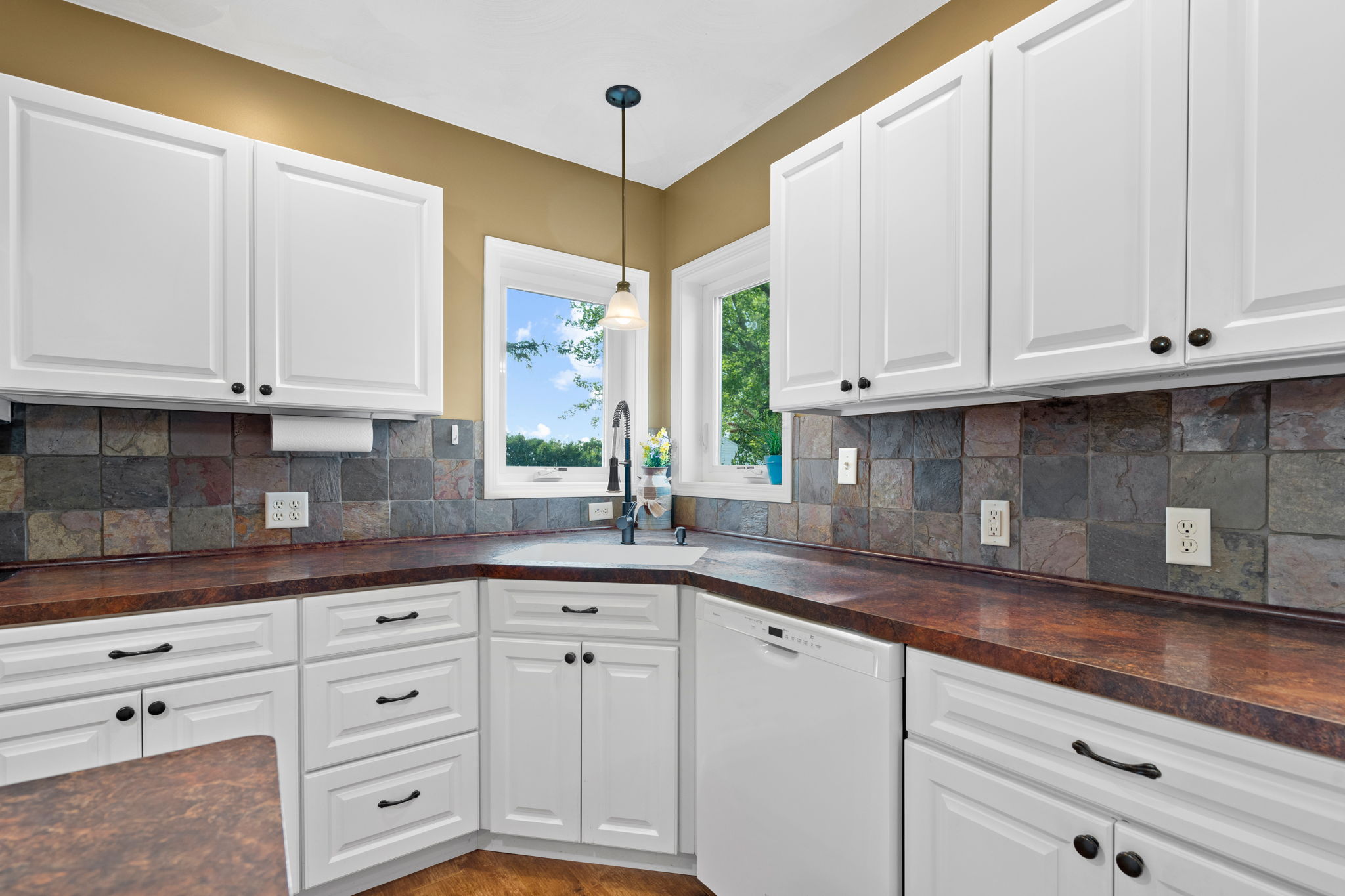  Photo 25