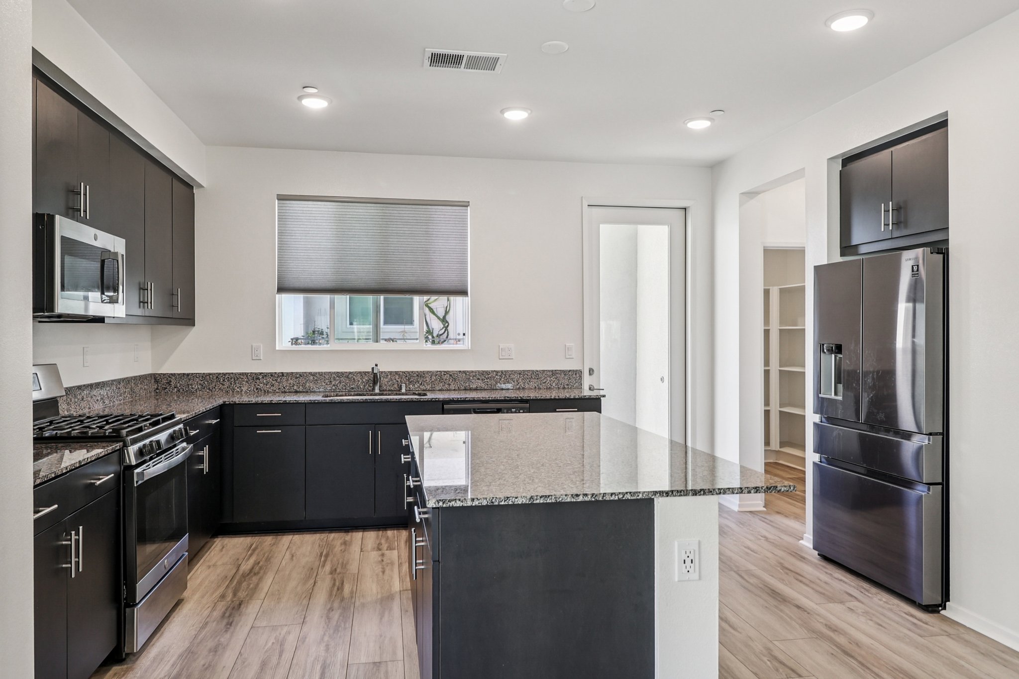 Beachfront Cove 167-S1009-009.jpg