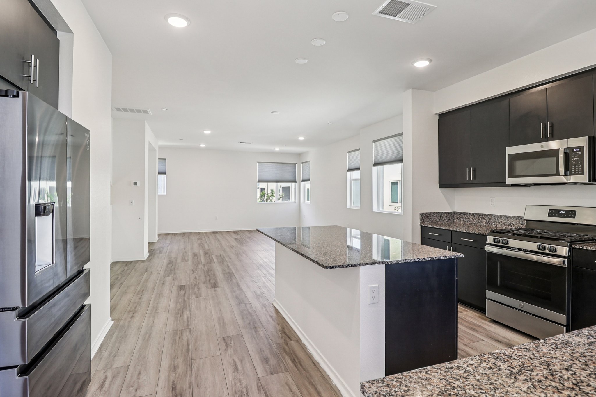 Beachfront Cove 167-S1009-013.jpg