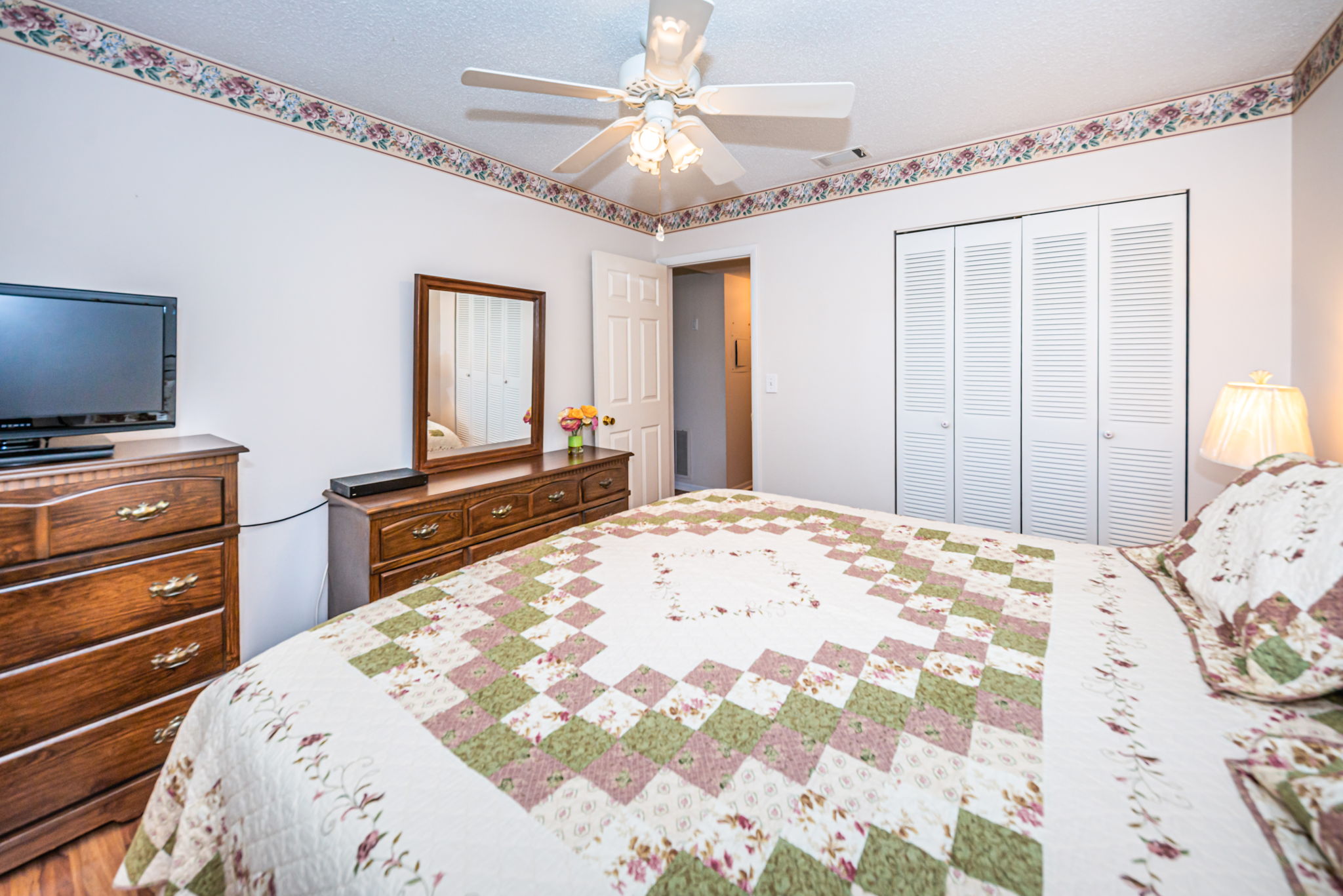 Bedroom2c