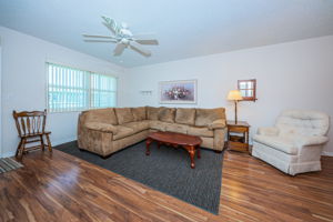 Living Room1-2
