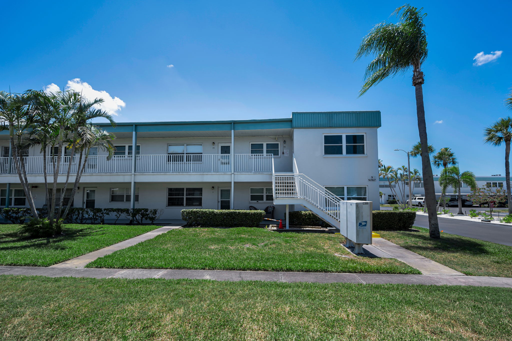 Front Exterior2