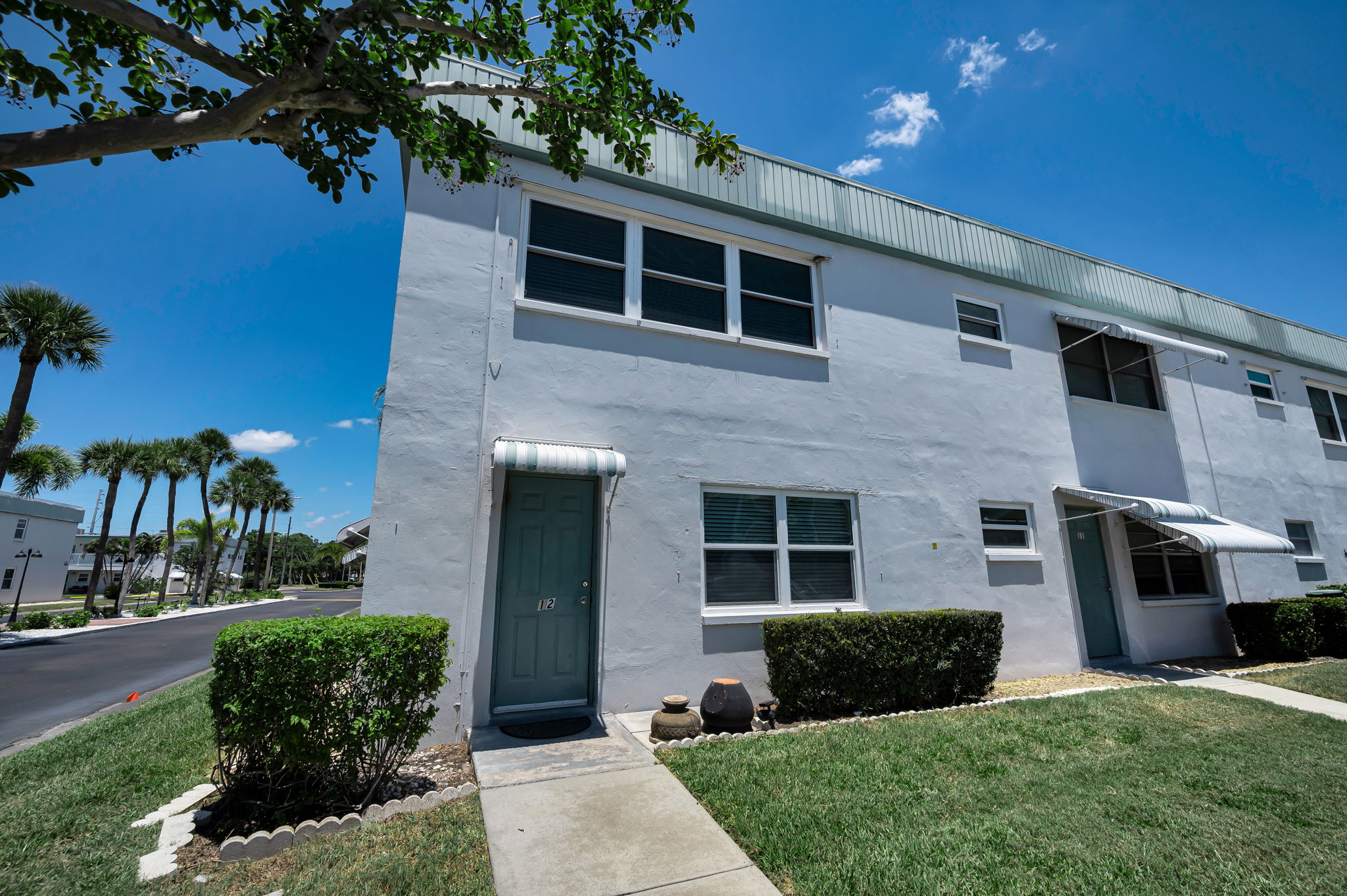 Rear Exterior2