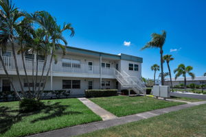Front Exterior3