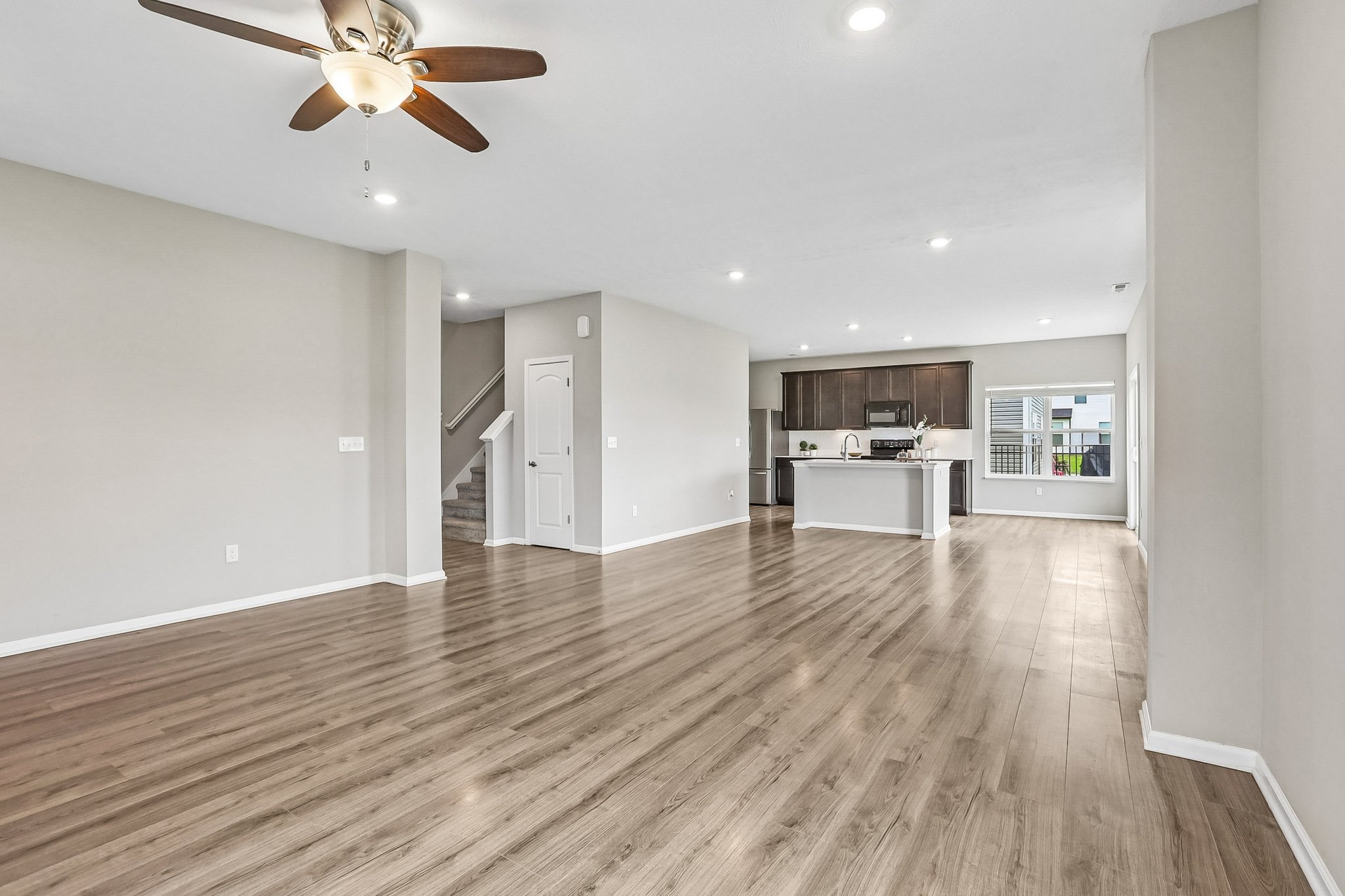 Buckthorn Ln-S0906-009.jpg
