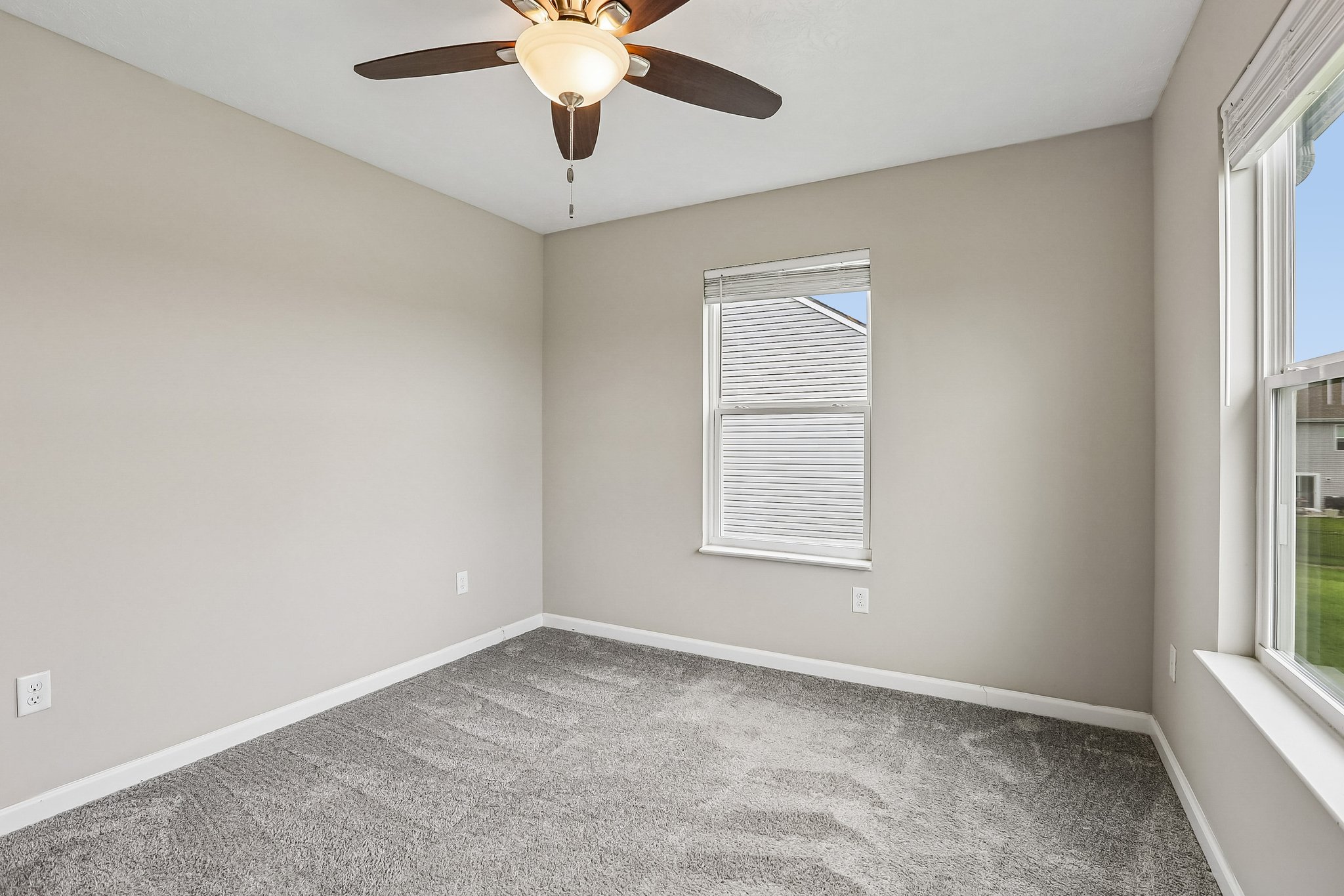 Buckthorn Ln-S0906-030.jpg